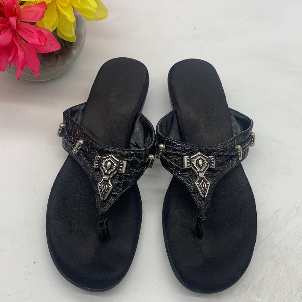 Rialto Black Silver Leather Kismet Thong Flip Flop Sandals Size 8.5 FFT5218E - Picture 1 of 10